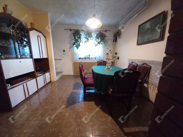 Eladó családi ház, Debrecenben 119 M Ft, 4 szobás