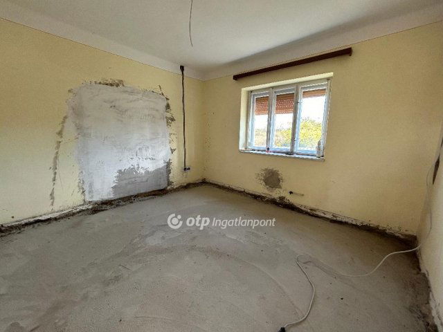 Eladó családi ház, Nyírábrányon 25 M Ft, 2 szobás