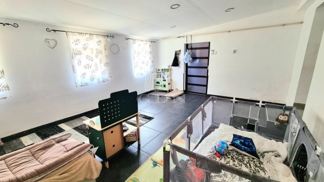 Eladó családi ház, Honton 45 M Ft, 3 szobás