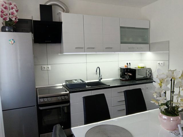 Eladó családi ház, Érden 104.9 M Ft, 3 szobás