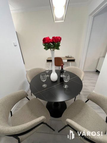 Eladó panellakás, Debrecenben 59.9 M Ft, 1 szobás