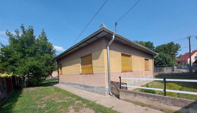 Eladó családi ház, Sződligeten 89.9 M Ft, 3+1 szobás