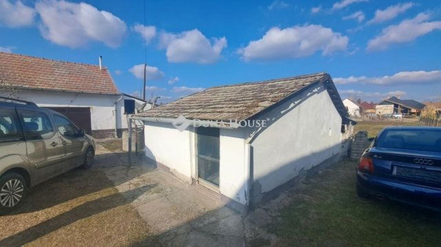 Eladó családi ház, Kisteleken 45 M Ft, 2 szobás