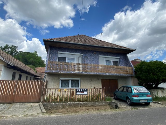 Eladó családi ház, Acsában 67 M Ft, 5 szobás