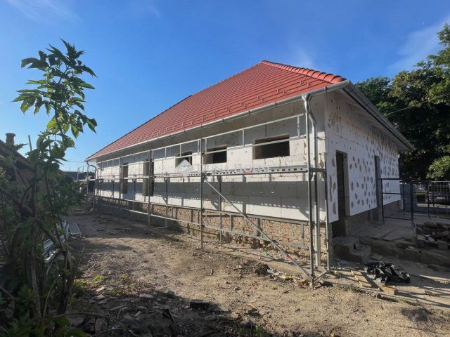 Eladó családi ház, Bonyhádon 98 M Ft, 5 szobás
