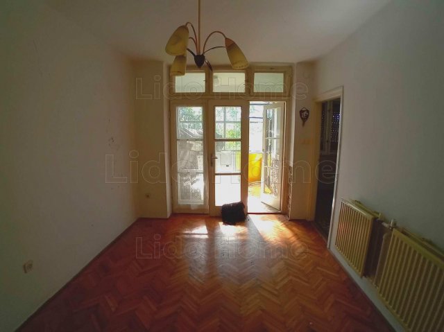 Eladó családi ház, Kővágóörsön 81 M Ft, 1 szobás