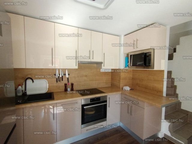 Eladó ikerház, Budapesten, XVI. kerületben 124.99 M Ft