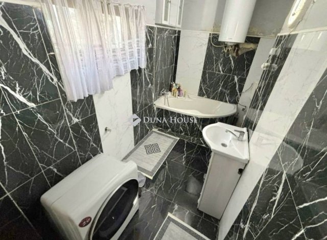 Eladó családi ház, Vácrátóton 57 M Ft, 3 szobás