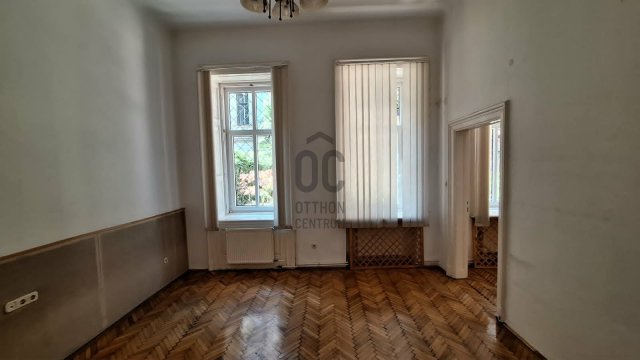 Eladó téglalakás, Budapesten, VI. kerületben 99.9 M Ft, 2 szobás