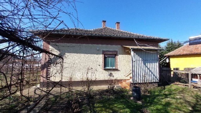Eladó családi ház, Dévaványán 14 M Ft, 2 szobás