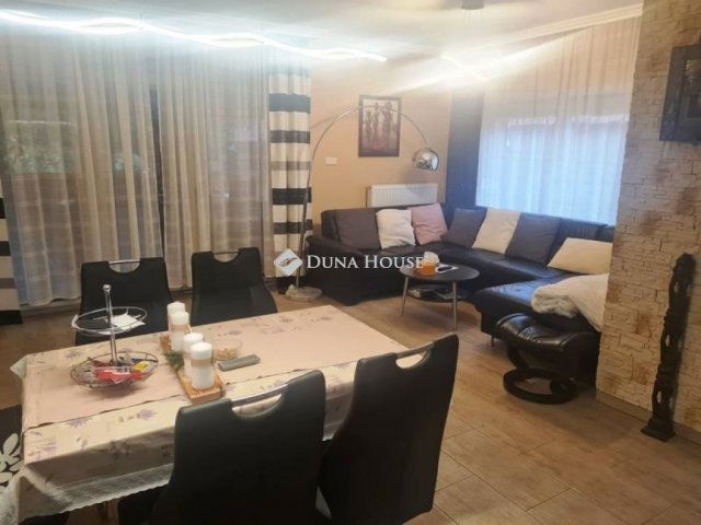 Eladó családi ház, Siófokon 92.99 M Ft, 3 szobás