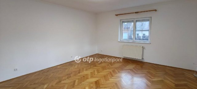 Kiadó családi ház, albérlet, Dunakeszin 450 E Ft / hó, 4 szobás