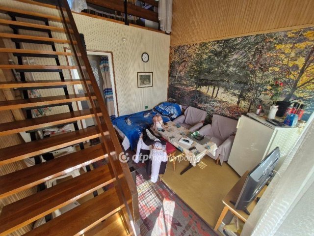 Eladó téglalakás, Dombóváron 19.4 M Ft, 2 szobás