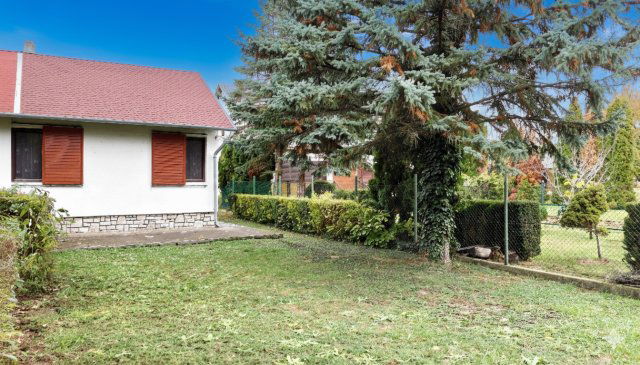 Eladó nyaraló, Balatonkenesén 69 M Ft, 2+2 szobás