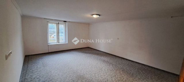 Eladó családi ház, Csákberényben 19.9 M Ft, 2 szobás