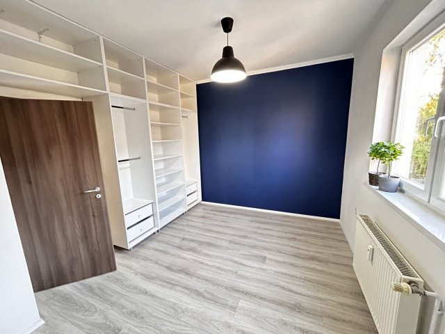 Eladó panellakás, Pécsett 52.9 M Ft, 2 szobás