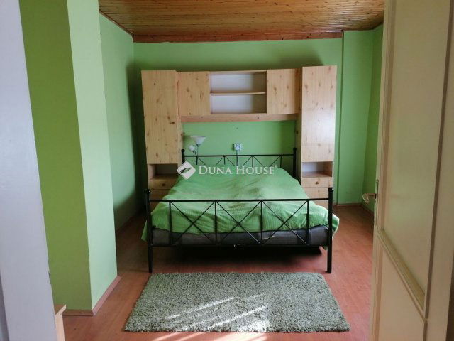 Eladó családi ház, Pétfürdőn 85 M Ft, 4 szobás