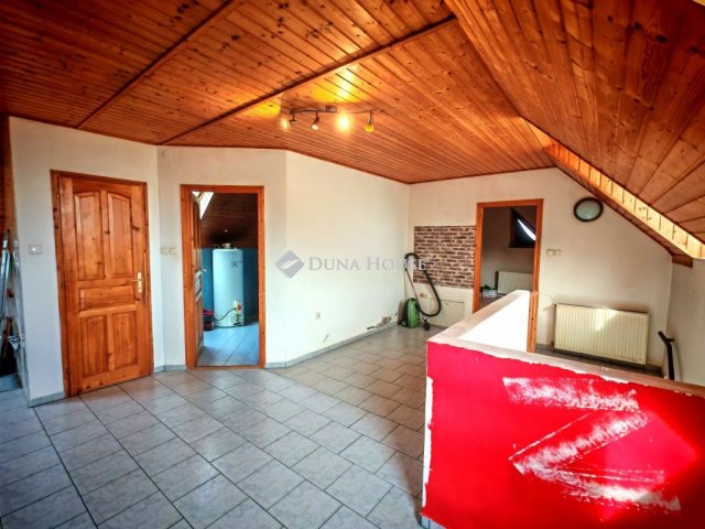 Eladó családi ház, Alsópáhokon 69.9 M Ft, 5 szobás