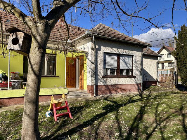 Eladó családi ház, Dióskálon 26.9 M Ft, 2+1 szobás