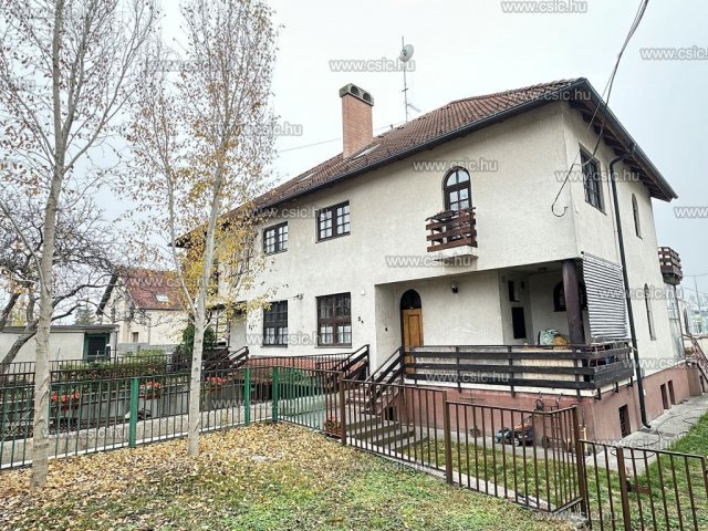 Eladó családi ház, Budapesten, III. kerületben 279 M Ft