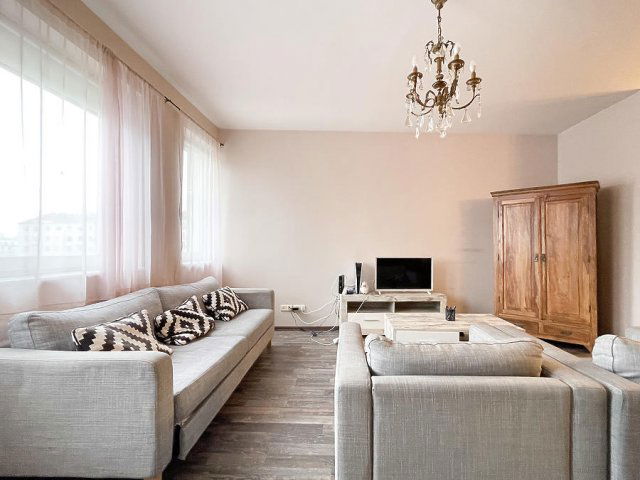 Eladó téglalakás, VIII. kerületben, Teleki László téren