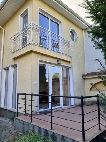 Kiadó családi ház, albérlet, Szegeden 450 E Ft / hó, 3 szobás