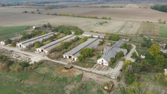 Eladó ipari ingatlan, Rákóczifalván 350 M Ft