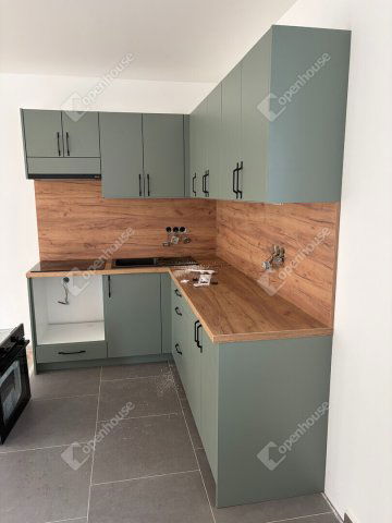 Kiadó családi ház, albérlet, Győrzámolyon 300 E Ft / hó