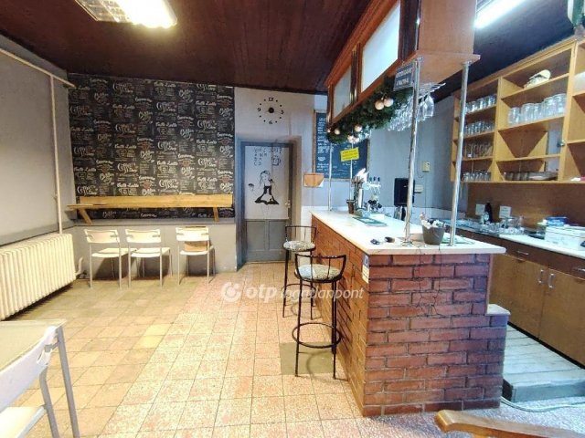 Eladó üzlethelyiség, Szőkéden 23 M Ft / költözzbe.hu