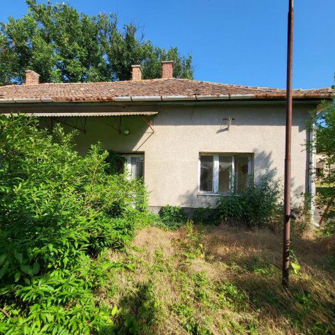 Eladó iroda, Tetétlenen 5.8 M Ft, 3+1 szobás