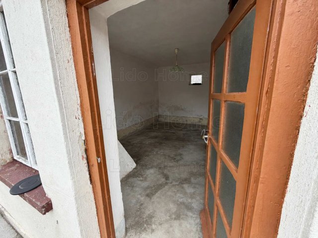 Eladó családi ház, Tésen 22.9 M Ft, 3 szobás