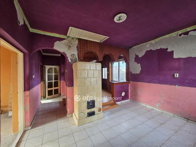 Eladó családi ház, Kabán 23 M Ft, 2 szobás