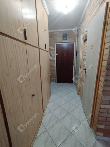 Kiadó panellakás, albérlet, Győrött 180 E Ft / hó, 2 szobás