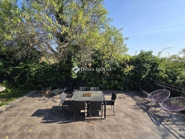 Eladó családi ház, Diósdon 184.9 M Ft, 3+2 szobás