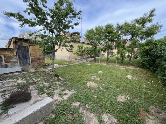 Eladó családi ház, Kaposváron 12.9 M Ft, 2 szobás