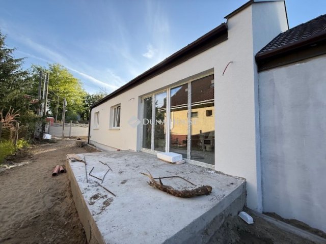 Eladó ikerház, Veresegyházon 115 M Ft, 4 szobás