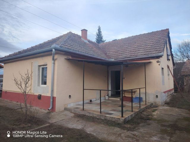 Eladó családi ház, Dabason 49.9 M Ft, 3 szobás
