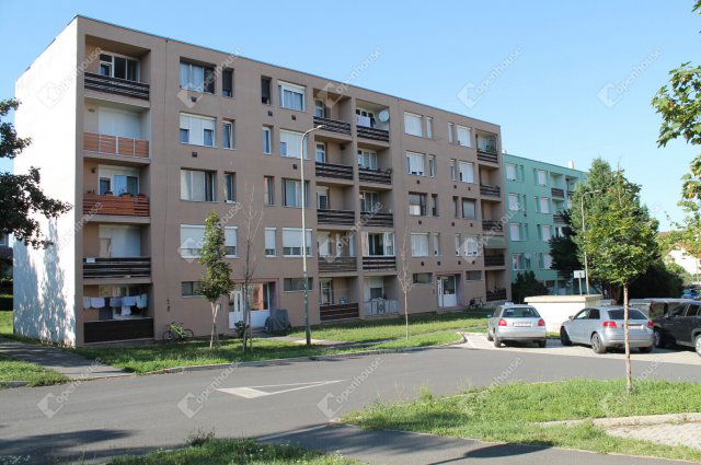 Eladó téglalakás, Kőszegen 33.5 M Ft, 2 szobás