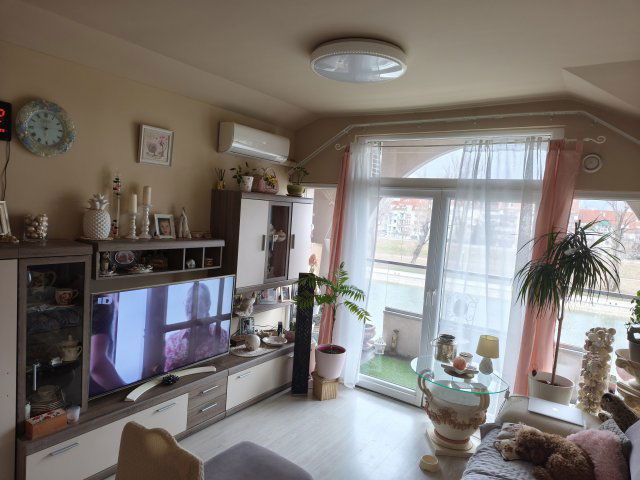 Eladó téglalakás, Győrött 109.5 M Ft, 3 szobás