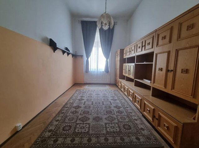 Kiadó iroda, Budapesten, V. kerületben 250 E Ft / hó, 1+1 szobás