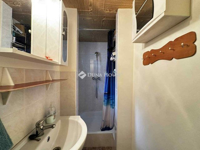 Eladó nyaraló, Tamásiban 32 M Ft, 3 szobás