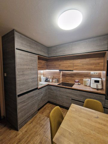 Eladó téglalakás, Székesfehérvárott, Vásárhelyi utcában