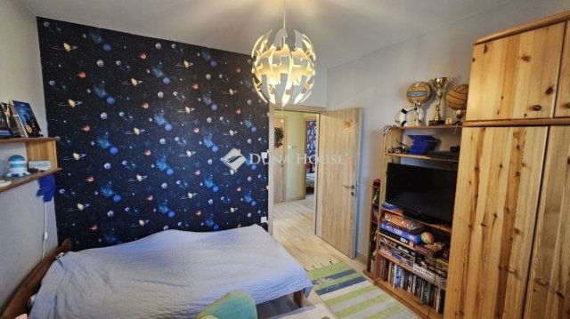 Eladó családi ház, Gyálon 157.5 M Ft, 5 szobás