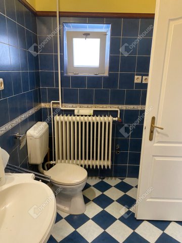 Eladó családi ház, Szegeden 79.5 M Ft, 2 szobás