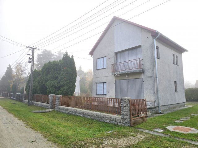 Eladó nyaraló, Balatonfenyvesen 79.9 M Ft, 5+1 szobás