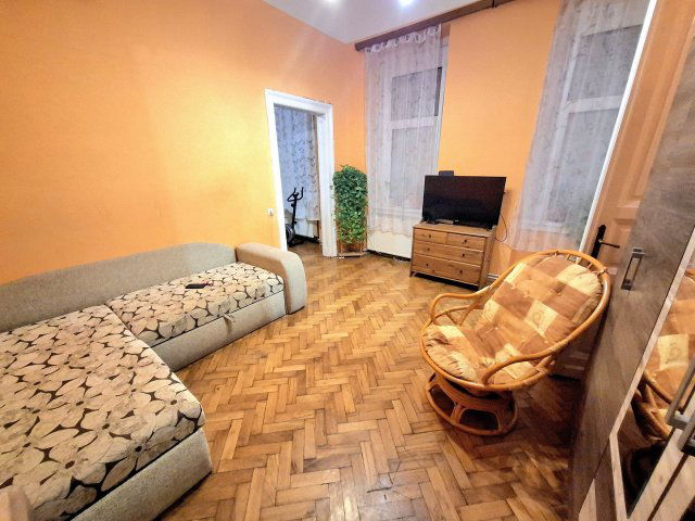 Eladó téglalakás, VIII. kerületben, Népszínház utcában