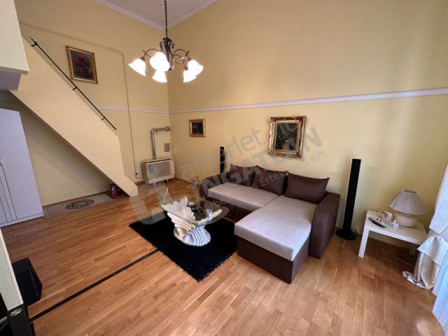Kiadó téglalakás, albérlet, VI. kerületben, Andrássy úton