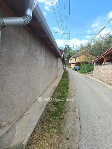Eladó családi ház, Gyöngyöstarjánon 17 M Ft, 4 szobás