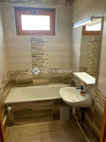 Eladó panellakás, Békéscsabán, Gyulai úton 39.99 M Ft