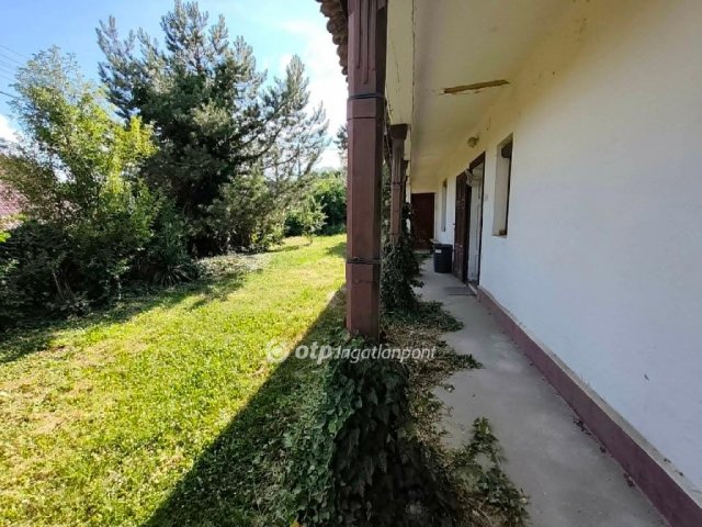 Eladó családi ház, Várdombon 11.9 M Ft, 2 szobás